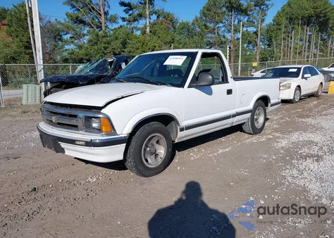1995 Chevrolet S Truck S10 z USA, uszkodzony, nr VIN 1GCCS1447S8134924